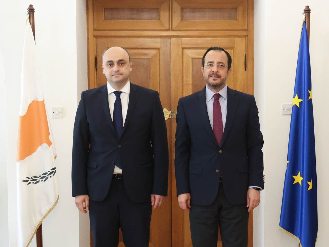 კვიპროსის რესპუბლიკაში საქართველოს საგანგებო და სრულუფლებიანმა ელჩმა კონსტანტინე ქვაჩაკიძემ  რწმუნებათა სიგელები გადასცა კვიპროსის რესპუბლიკის პრეზიდენტს ნიკოს ხრისტოდულიდეს